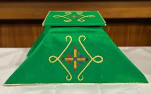 Eucharistic burse and veil complete the set