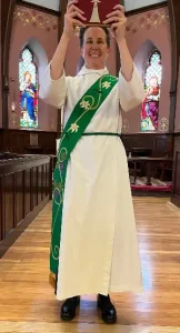 A deacon stole, worn across the body, was also designed, echoing the same design elements as the other paraments and vestments