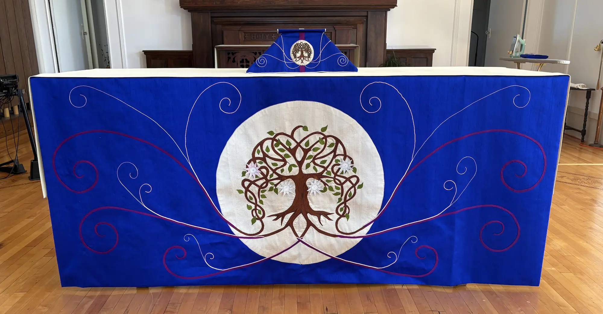 Bespoke altar frontal with Jesse Tree in Sutton, MA