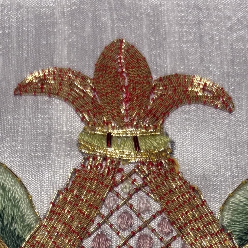 goldwork-fleurdelis-detail (1)