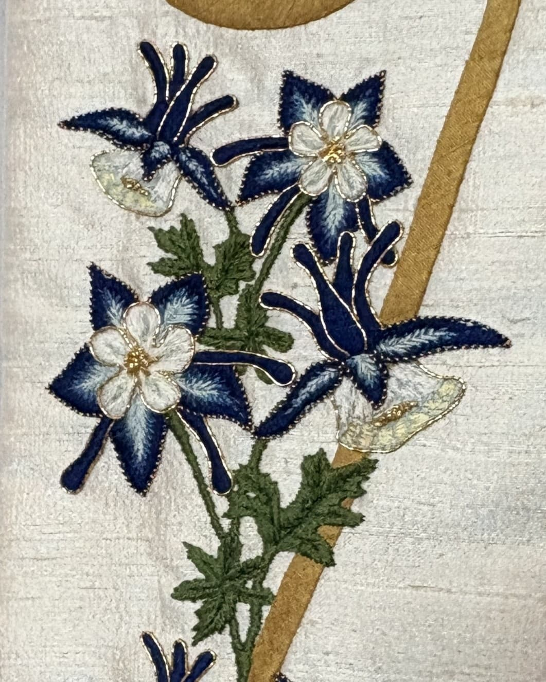 goldwork-stole-flower-detail (1)