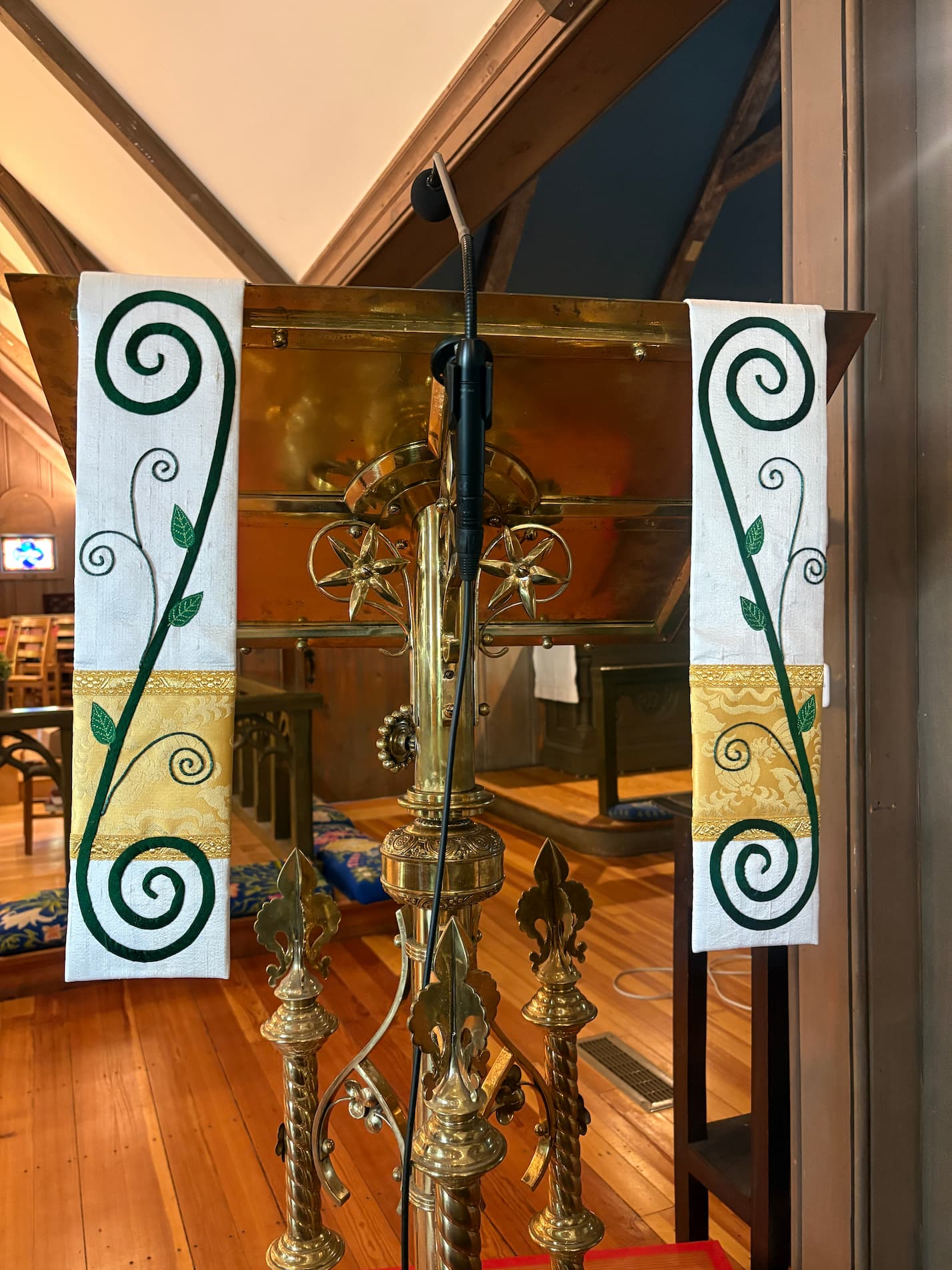 Barnstable-lectionary-stole