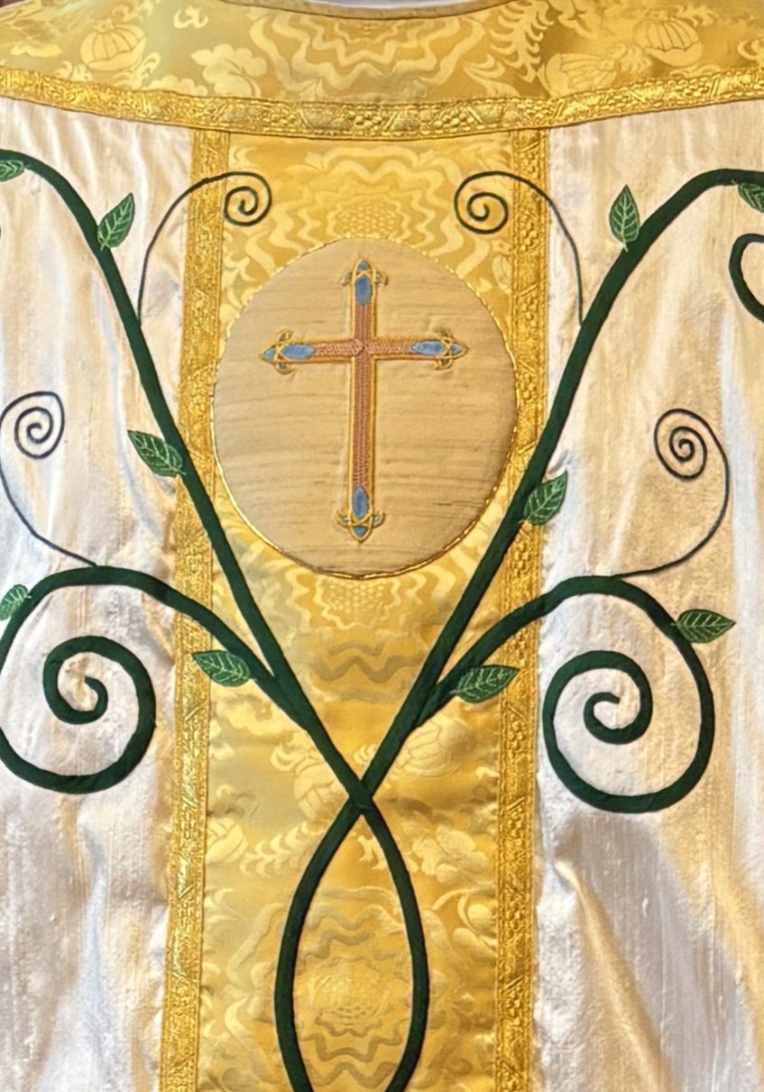 Barnstable-vines-detail