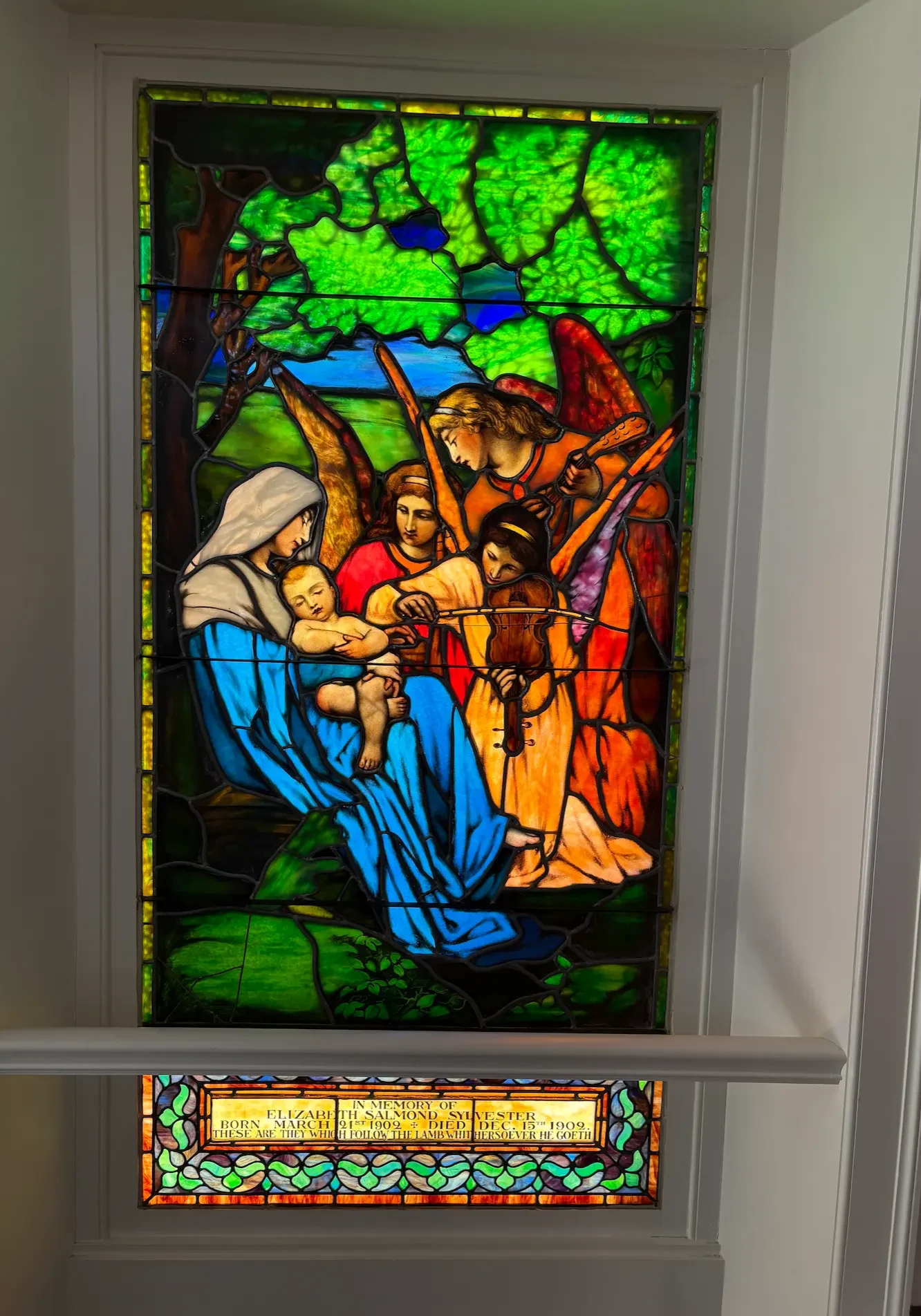 Vividly colored stained glass windows inspired the parament design for this church